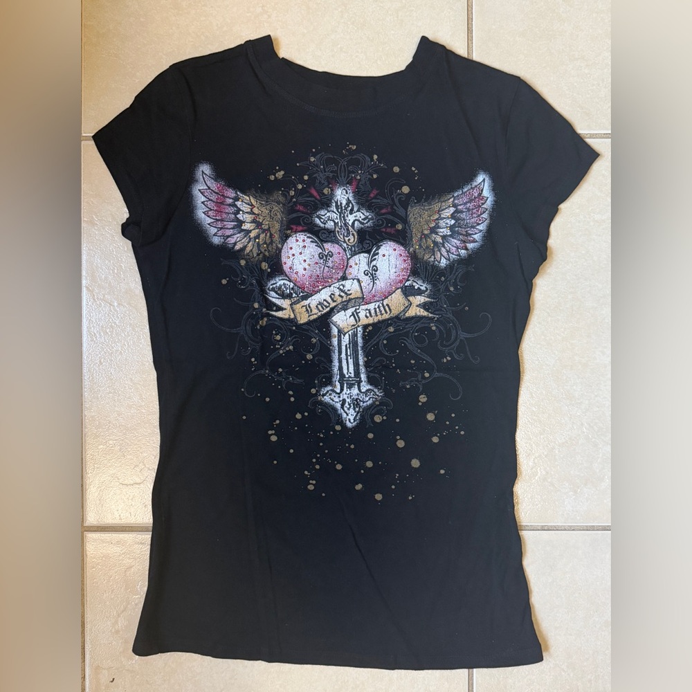 Michelle USA Women’s L Black Heart Cross Print Y2K Vtg Tee